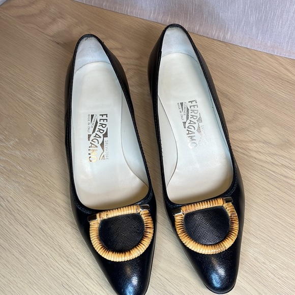 Ferragamo Black Leather Flats 6 1/2 C - Picture 4 of 7